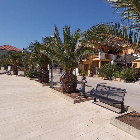 Luxury Apartment By The Sea With Private Whirlpool And Terrace 50M2 Posedarje Exterior foto
