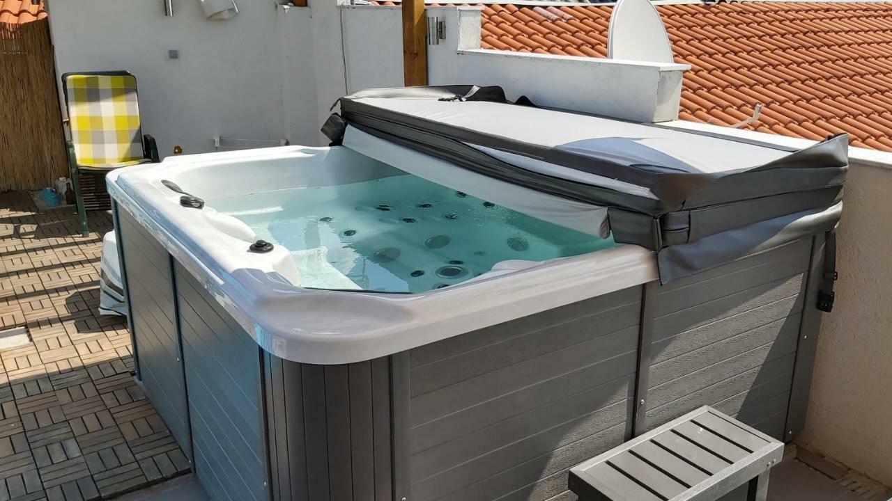 Luxury Apartment By The Sea With Private Whirlpool And Terrace 50M2 Posedarje Exterior foto