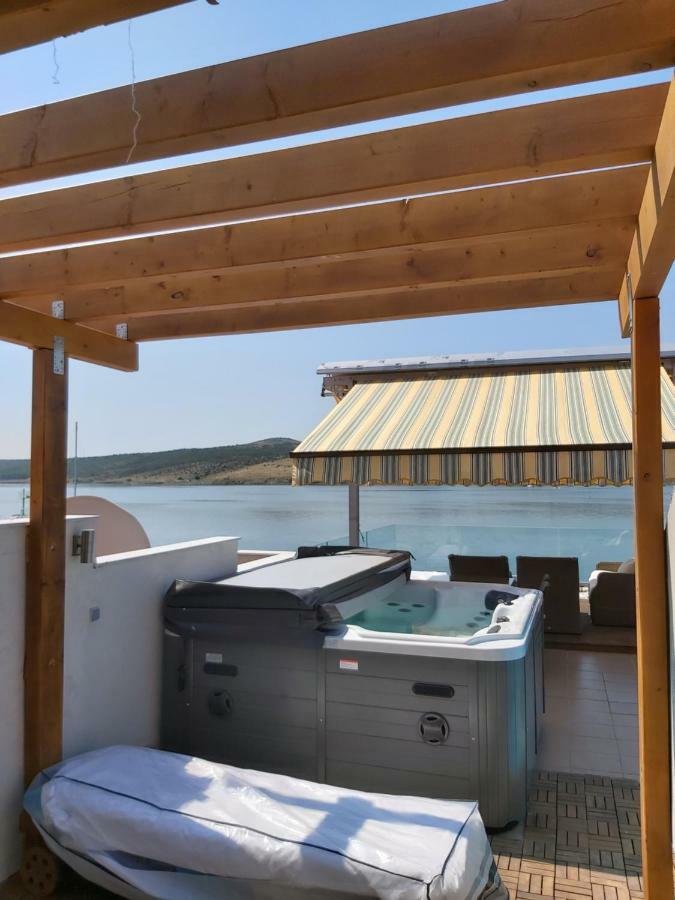 Luxury Apartment By The Sea With Private Whirlpool And Terrace 50M2 Posedarje Exterior foto